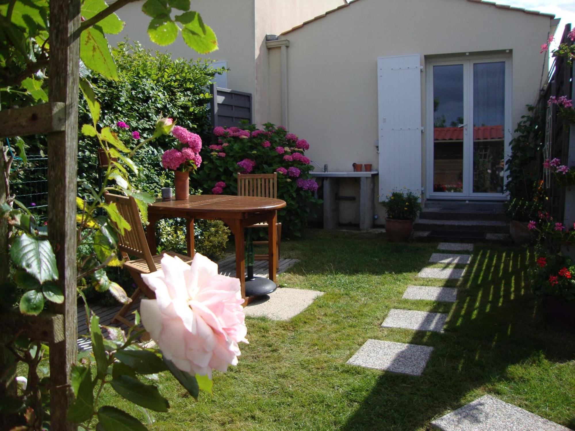 Mer A Pied Vrai Lit Linge Fourni Jardin 布雷蒂诺斯梅尔 外观 照片